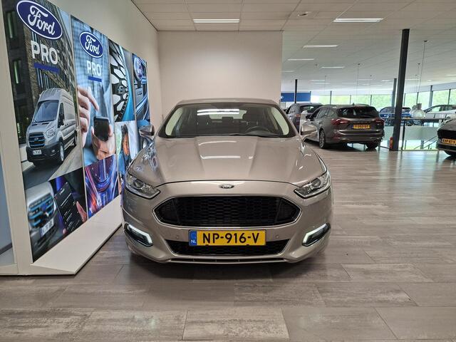Ford MONDEO 1.5 ST Line * Navigatie * Winter Pack * Achteruitrijcamera *