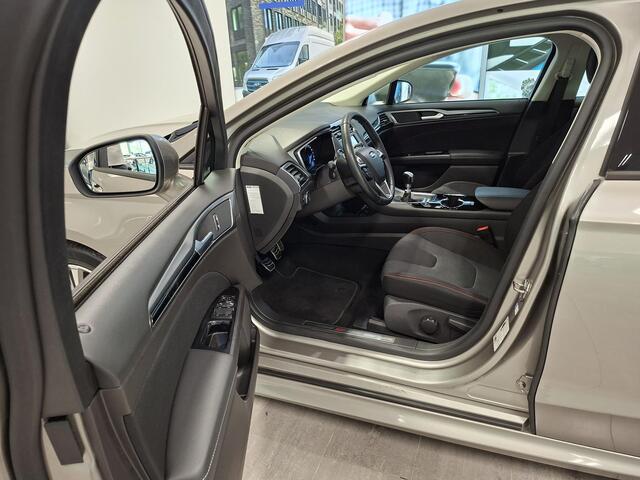 Ford MONDEO 1.5 ST Line * Navigatie * Winter Pack * Achteruitrijcamera *