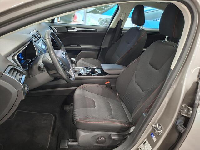 Ford MONDEO 1.5 ST Line * Navigatie * Winter Pack * Achteruitrijcamera *