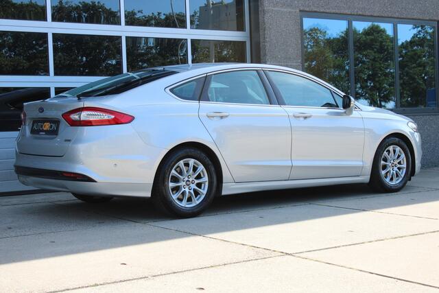 Ford MONDEO 1.5 TDCi Titanium HB EURO6 Dealer Onderhouden