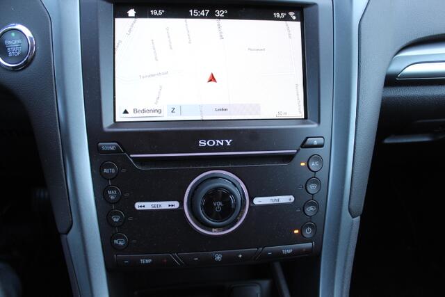 Ford MONDEO Wagon 1.5 Titanium Navi, Keyless entry, Climatecontrol, PDC, Trekhaak, Parkeer ass.