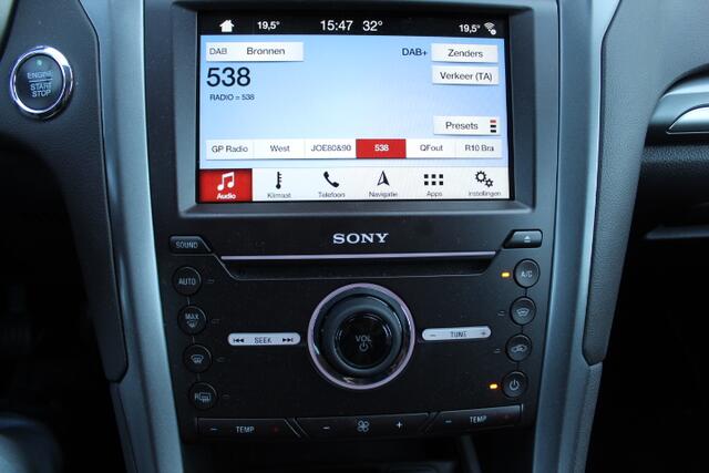 Ford MONDEO Wagon 1.5 Titanium Navi, Keyless entry, Climatecontrol, PDC, Trekhaak, Parkeer ass.