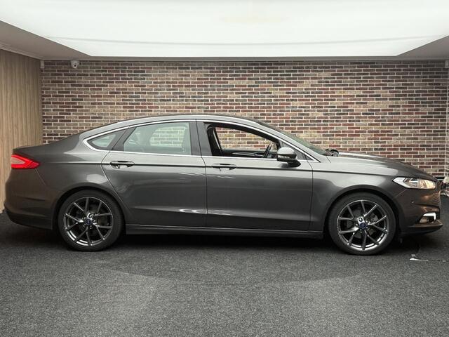 Ford MONDEO 2.0 IVCT HEV Titanium X