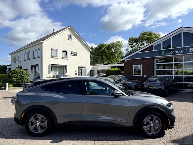 Ford MUSTANG Mach-E Extended RWD 98 kWh Leer, Camera, Stoel/Stuur Verwarming, Trekhaak