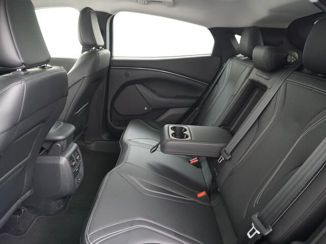 Ford MUSTANG Mach-E Extended RWD 98 kWh Leer Pano-Dak Auto-Pilot-Adaptive Cruise+Lane Centring Assist en Stop&Go Apple-Android Carplay 360-gr-Camera Active-Park-Assist+PDC-a+v Sync4 18"LM B&O-HiFi-10speakers Qi-laden LED-v+a Pre-Collision-Assist+voetgangers-en-fietser