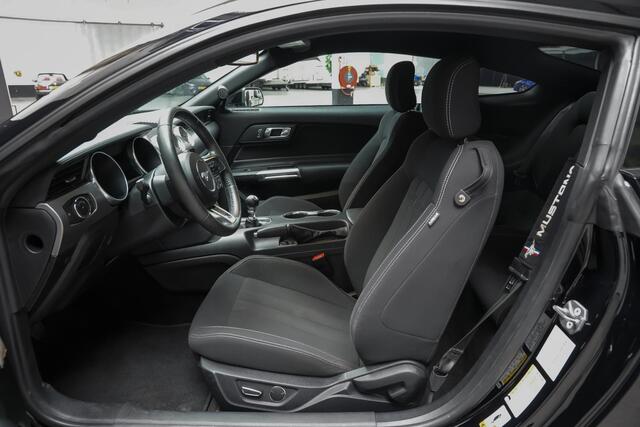 Ford MUSTANG Fastback GT 5.0 V8 HANDSCHAKEL |Corsa performance exhaust|cruise control|parkeer camera|climate control|19"|