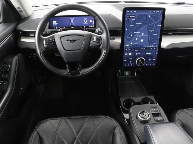 Ford MUSTANG Mach-E 360 camera | Stoelverwarming | Adaptive cruise | B 360 camera | Stoelverwarming | Adaptive cruise | B&O | Stuurverwarming | Leder