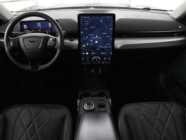 Ford MUSTANG Mach-E 360 camera | Stoelverwarming | Adaptive cruise | B 360 camera | Stoelverwarming | Adaptive cruise | B&O | Stuurverwarming | Leder