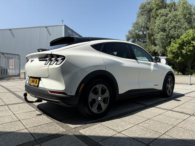 Ford MUSTANG Mach-E Extended 98 kWh | Trekhaak | Panorama | 600 km Range! | Bang & Olufssen |