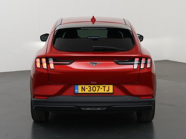 Ford MUSTANG Mach-E RWD 75 kWh | Navigatie | Parkeercamera 360° | B&O | Dodehoekdetectie | Elektr. Achterklep |