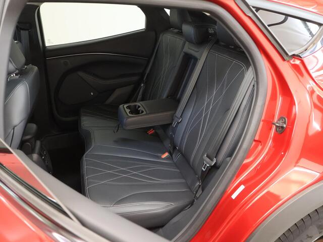Ford MUSTANG Mach-E RWD 75 kWh | Navigatie | Parkeercamera 360° | B&O | Dodehoekdetectie | Elektr. Achterklep |