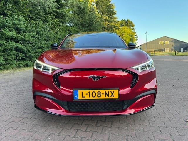 Ford MUSTANG MACH-e EXTENDED AWD 98KWH 337PK PANO/LED LEER/ACARPLAY/FABRIEKSGARANTIE