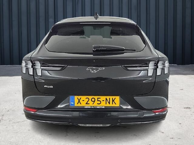 Ford MUSTANG Mach-E Extended Premium AWD 98 kWh (351 PK) 1e-Eig. & Dealer-Onderh. BOVAG-Garantie. NL-Auto. Leer, Navigatie/Apple-Carplay/Android-Auto, Adaptive-cruisecontrol, Keyless-Entry/Start, Parkeersensoren-V+A, Elek.-Achterklep, Achteruitrijcamera, Stoel/Stuur-V
