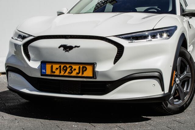 Ford MUSTANG Mach-E RWD 75 kWh Panoramadak/ B&O/ Lederen int./ 360 Camera/ Stoel-stuurverwarming/ Elektr. achterklep