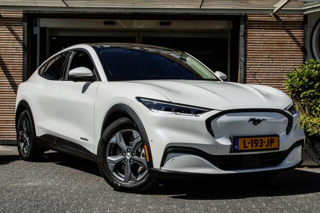 Ford MUSTANG Mach-E RWD 75 kWh Panoramadak/ B&O/ Lederen int./ 360 Camera/ Stoel-stuurverwarming/ Elektr. achterklep