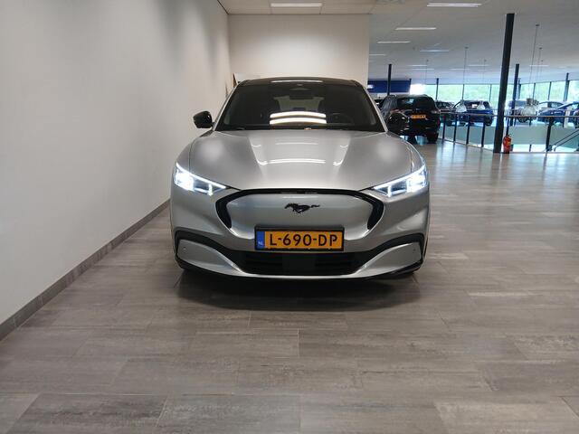 Ford MUSTANG Mach-E AWD 75 kWh Panoramadak