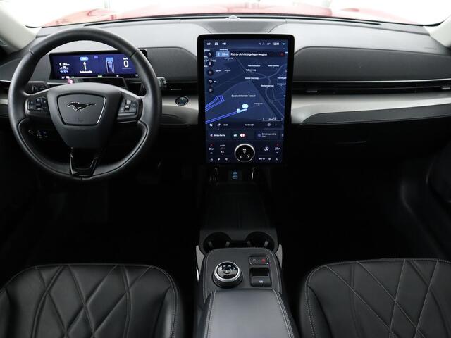 Ford MUSTANG Mach-E RWD 75 kWh | Leder | Stoelverwarming | Adaptive cruise | 360 camera | Adaptive cruise | B&O Sound | Stuurverwarming