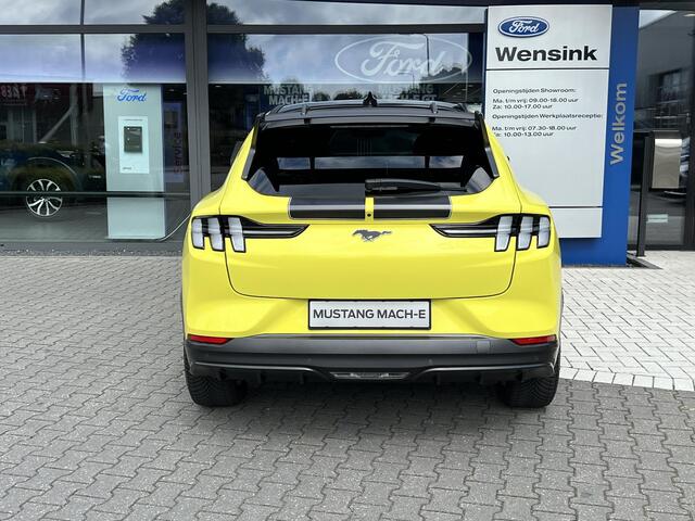 Ford MUSTANG Mach-E Rally Extended Range AWD 98 kWh | 487PK | 510KM Actieradius | Warmtepomp | 20 inch velgen