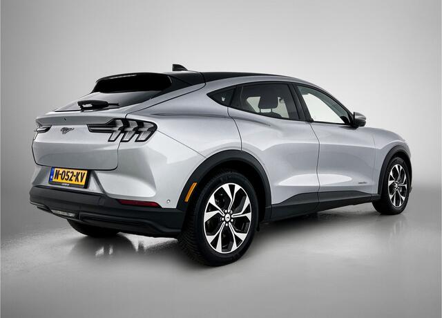Ford MUSTANG Mach-E RWD 75 kWh | Lederen bekleding | Stoelverwarming | Stuurverwarming | Camera's