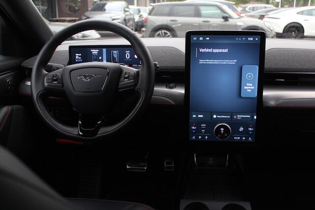 Ford MUSTANG Mach-E Extended AWD 98 kWh / SoH 94.1% / Trekhaak / Panoramadak / Camera / Leder / 19'' / B&O / Keyless / DAB / Dodehoek / ACC / Navigatie / Sfeerverlichting / Stoelverwarming