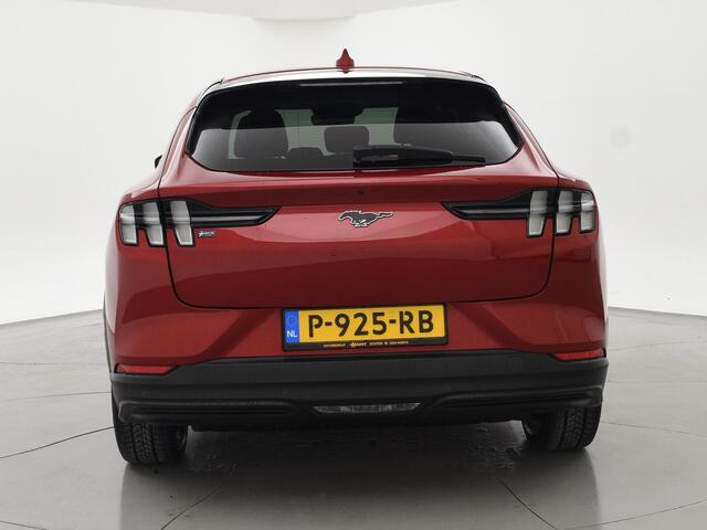 Ford MUSTANG Mach-E 75kWh LUCID RED + STUURVERW. / ADAPTIVE CRUISE / CARPLAY