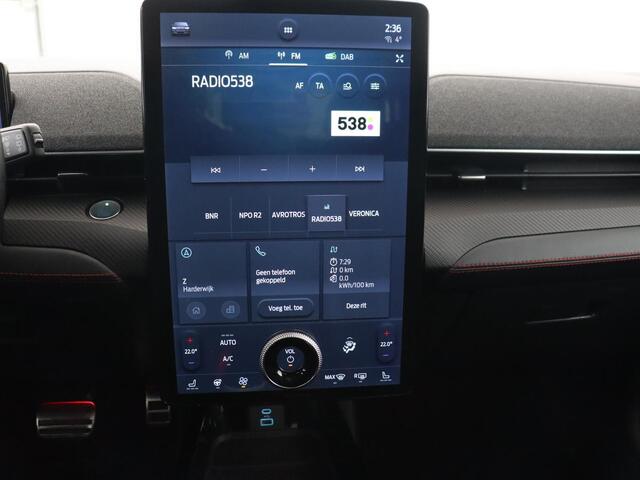Ford MUSTANG Mach-E AWD 75 kWh | Panoramadak | 360 Camera | Leder | Stoelverwarming | Adaptive cruise | Carplay | Park Assist | Navigatie | Full LED | B&O Sound