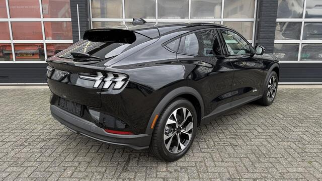 Ford MUSTANG Mach-E Standard RWD 75 kWh Voordeel ¤1.000,- | Snel direct leverbaar |
