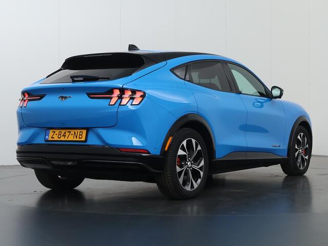 Ford MUSTANG Mach-E Extended Premium RWD 98 kWh | Navigatie | Parkeercamera 360° | Keyless Go | B&O | Cruise Control Adaptief | Elektr, Achterklep |