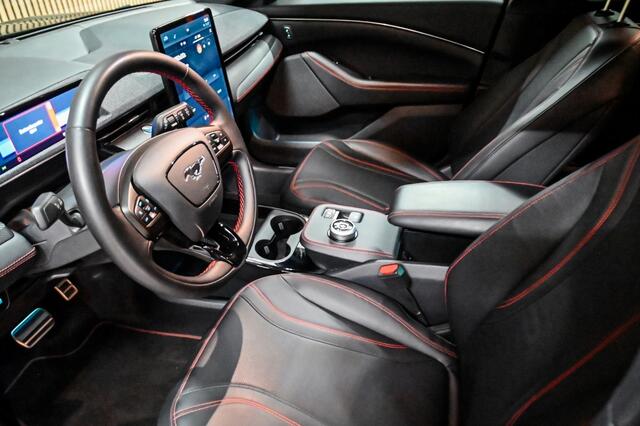 Ford MUSTANG AWD 75 kWh