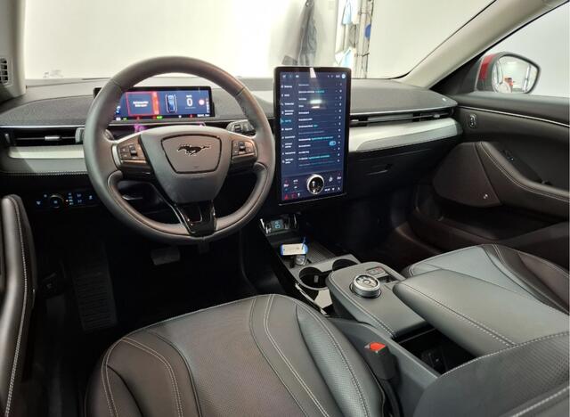 Ford MUSTANG Mach-E RWD 75 kWh Navigatie / 360 Camera / Trekhaak