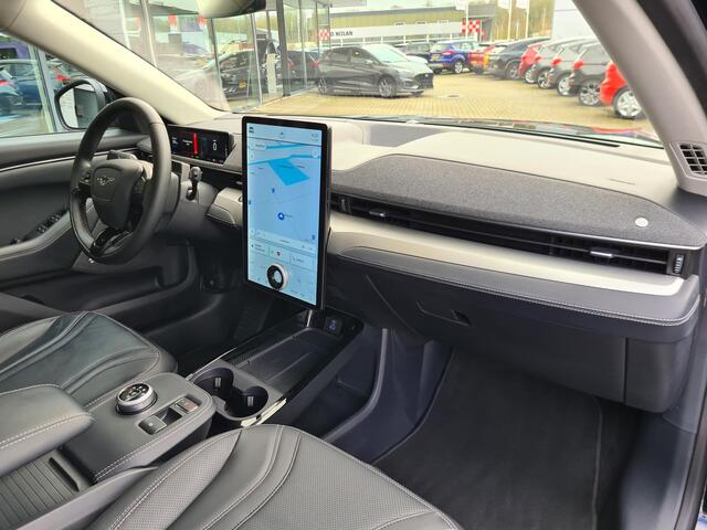 Ford MUSTANG Mach-E Extended RWD 98 kWh 294pk | Technology Pack Plus | Panoramadak | Winterpack | Adaptieve Cruise