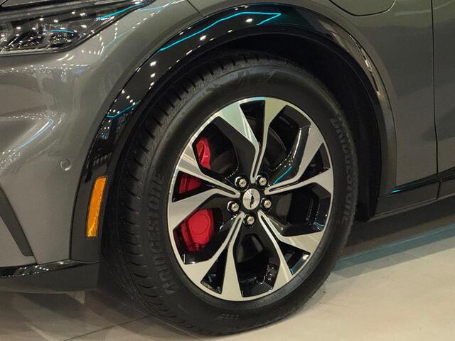 Ford MUSTANG Mach-E Extended AWD 98 kWh PANO, B&O, 360, ACC