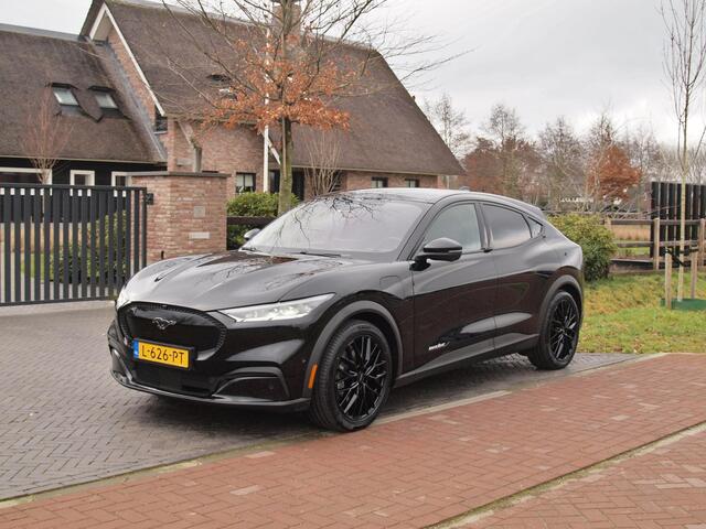 Ford MUSTANG Mach-E Extended RWD 98 kWh | SOH 94% | Panoramadak | Bang & Olufsen | 360 Camera | Apple Carplay |