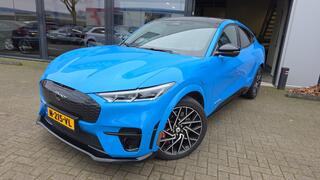 ford-mustang-mach-e-gt-extended-awd