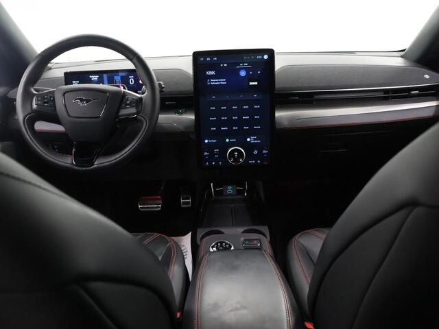 Ford MUSTANG Mach-E Extended First Edition AWD 98 kWh | Trekhaak | Panoramadak | 360° Camera | B&O | Cruise Control Adaptief | Navigatie | Elektr. Achterklep |