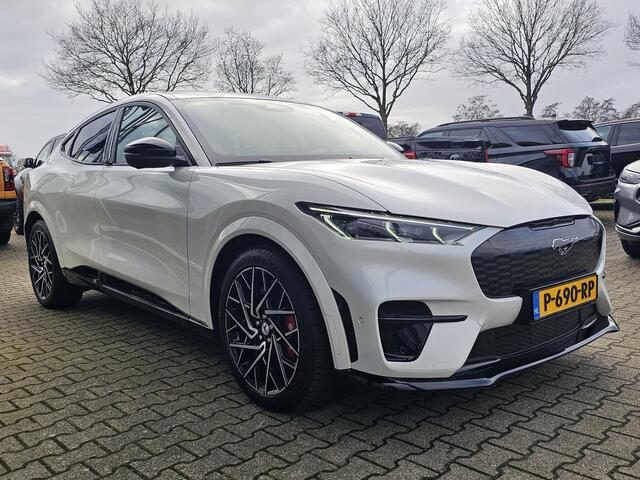 Ford MUSTANG Mach-E GT Extended AWD 98 kWh 487 pk | Alcantara leder | Full led | Adaptive cruise control | Camera | 20'' design velgen | Elektrisch bedienbare achterklep etc.