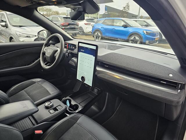 Ford MUSTANG Mach-E GT Extended AWD 98 kWh 487 pk | Alcantara leder | Full led | Adaptive cruise control | Camera | 20'' design velgen | Elektrisch bedienbare achterklep etc.