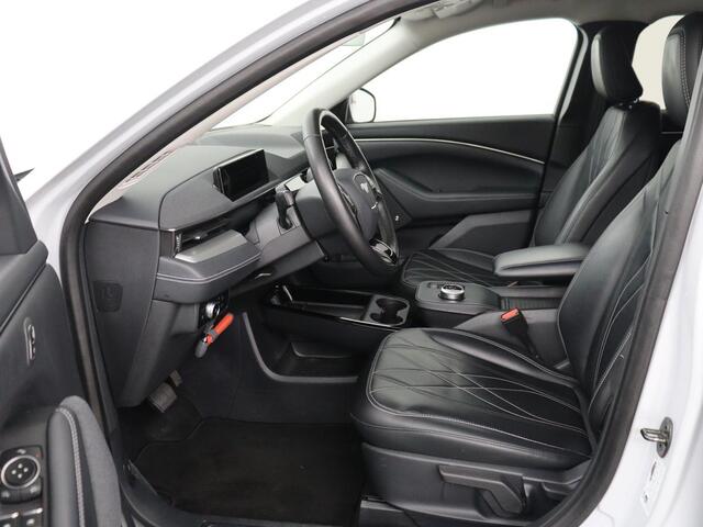 Ford MUSTANG Mach-E RWD 75kWh | SOH 92% | Leder | 360 Camera | Stoelverwarming | Adaptive cruise | B&O Sound | Stuurverwarming | Carplay | Navigatie | Park Assist | Full LED