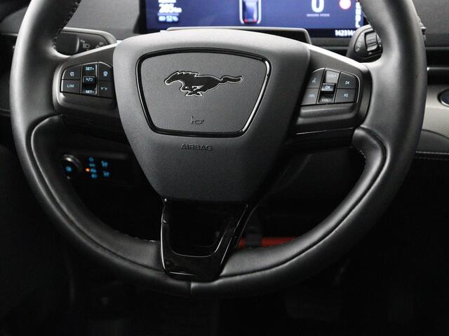 Ford MUSTANG Mach-E RWD 75kWh | SOH 92% | Leder | 360 Camera | Stoelverwarming | Adaptive cruise | B&O Sound | Stuurverwarming | Carplay | Navigatie | Park Assist | Full LED