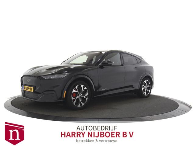 Ford MUSTANG Mach-E AWD 75 kWh Trekhaak / Panoramadak / SOH 100%