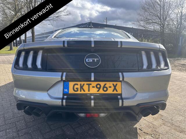 Ford MUSTANG Fastback 5.0 V8 GT | 1E EIGENAAR | 12MND GARANTIE | AUTOMAAT | LED | DAB | ACC |