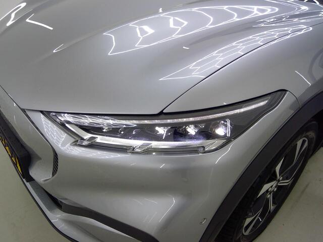 Ford MUSTANG Mach-E RWD 75 kWh | SOH 93.5 % | Panorama | 18 inch | Ad. Cruise Control | Led