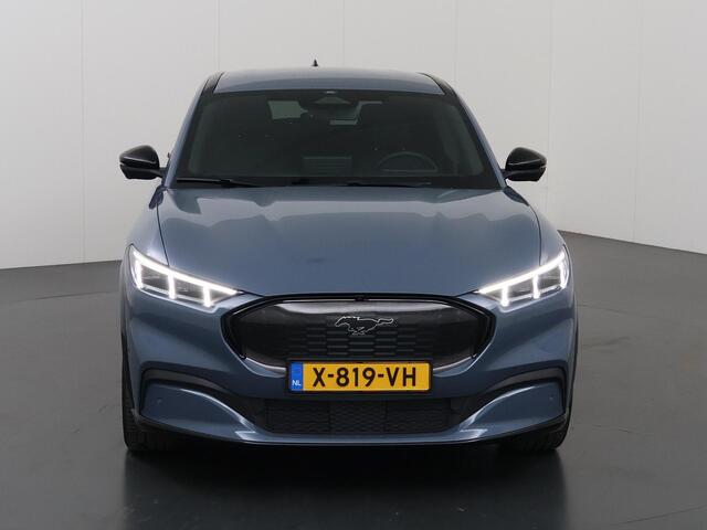 Ford MUSTANG Mach-E Extended Premium RWD 98 kWh | Navigatie | Parkeercamera 360° | Keyless Go | B&O | Cruise Control Adaptief | Elektr, Achterklep |