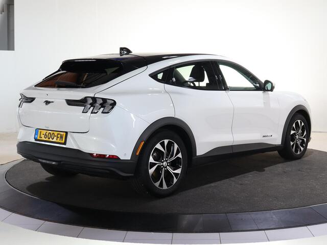 Ford MUSTANG Mach-E Extended RWD 98 kWh | B&O | Parkeercamera 360° | Navigatie | Cruise Control Adaptief |