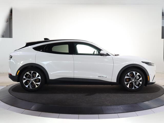 Ford MUSTANG Mach-E Extended RWD 98 kWh | B&O | Parkeercamera 360° | Navigatie | Cruise Control Adaptief |