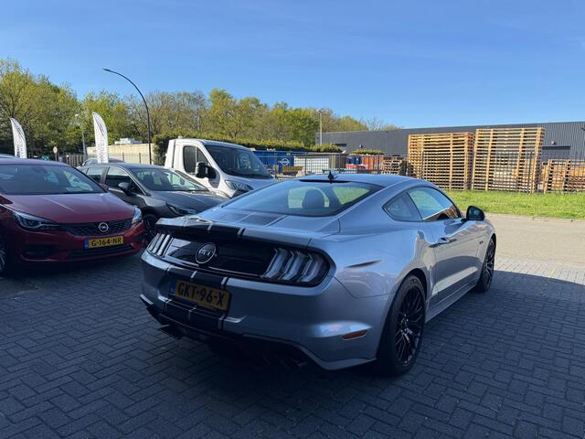 Ford MUSTANG Fastback 5.0 V8 GT | 1E EIGENAAR | 12MND GARANTIE | AUTOMAAT | LED | DAB | ACC | CARPLAY | CLIMA |