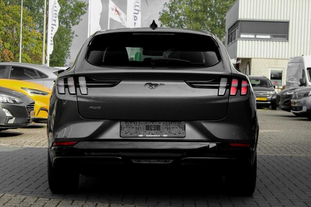 Ford MUSTANG Mach-E Extended Premium AWD 98 kWh 351pk | Panoramadak | 1.500kg Trekgewicht