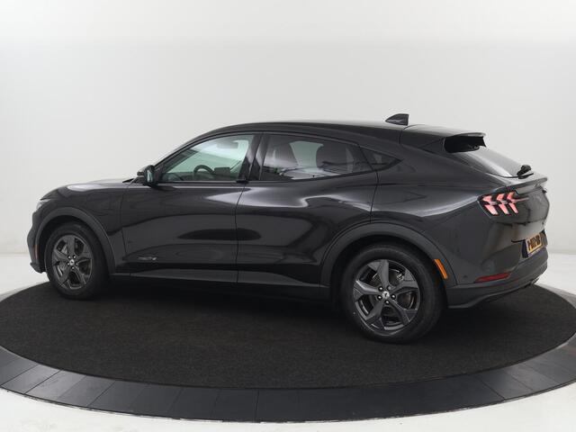 Ford MUSTANG Mach-E RWD 75 kWh | SOH 92,7% | Leder | Stoelverwarming | 360 Camera | Adaptive cruise | Carplay | B&O Sound | Navigatie | Park Assist | Keyless | Full LED | Side Assist | Climate control