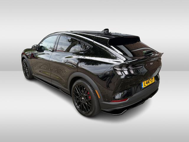 Ford MUSTANG Mach-E GT RWD 75 kWh | 305 pk 485 NM | SOH 94% | spoilerpakket | getuned | maxhaust sound system | stoelverwarming | stuurverwarming | 20 inch velgen |