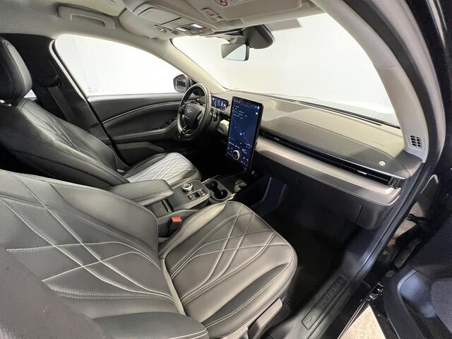 Ford MUSTANG Mach-E RWD 75 kWh | Navigatie/Android/Apple Carplay | LM Velgen 18" | Voorstoelen/Stuur/Voorruit Verwarmd | Cruise Control Adaptief | Airco |